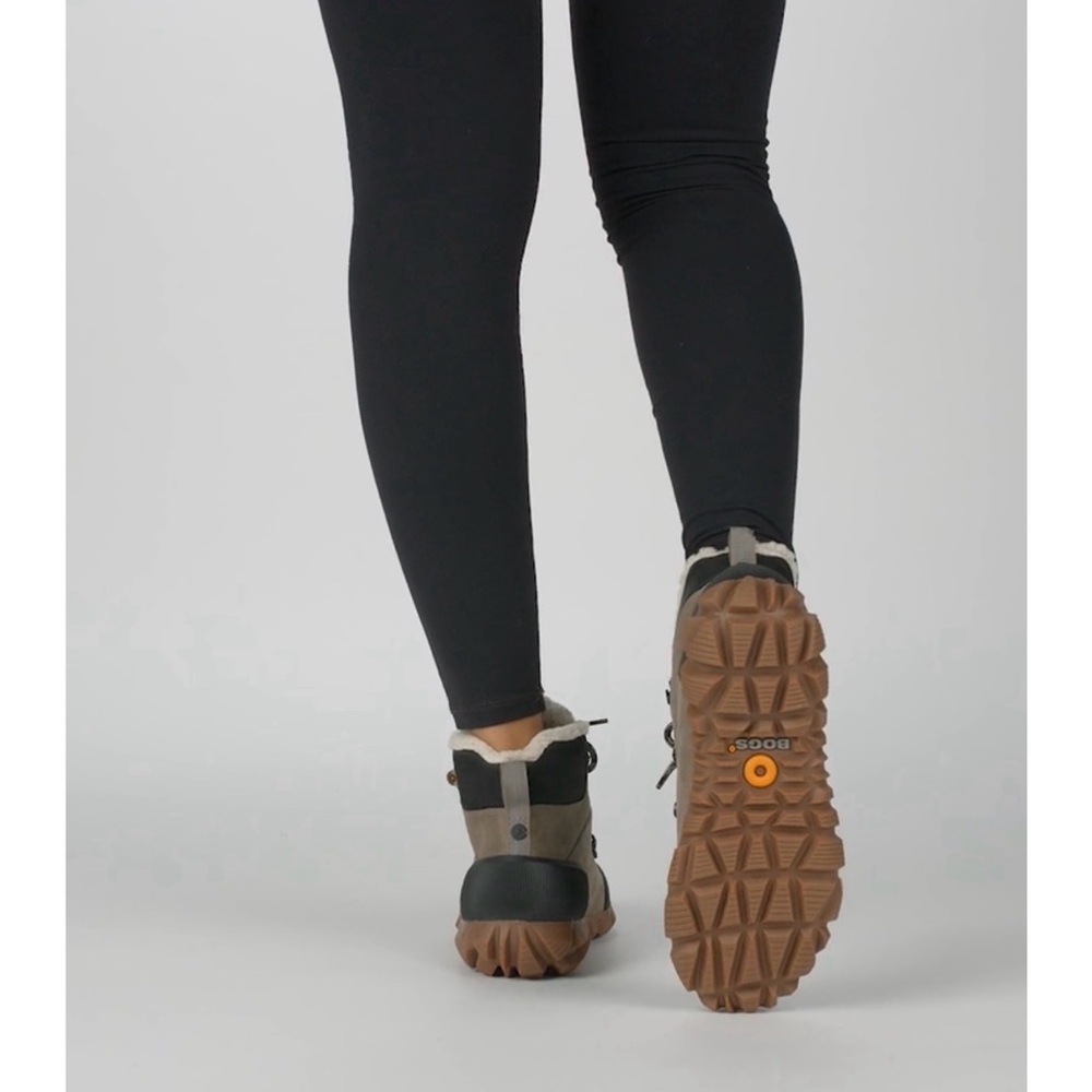 Bogs - Women's - Boots Arcata
Urban Leather... Size 10 - Picture 2 of 12